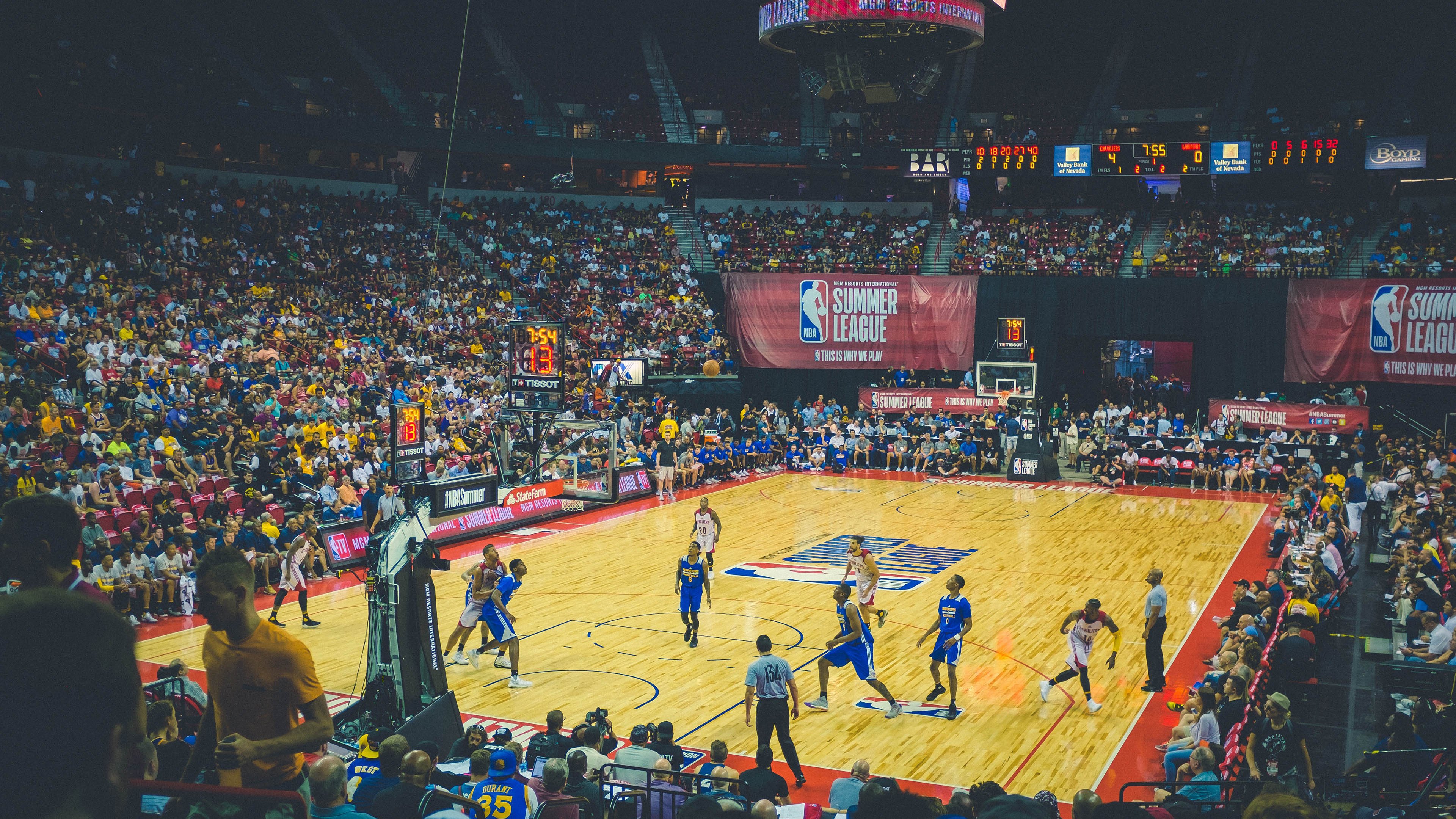 “球星私密：场外的精彩趣味故事”，球场外 短片