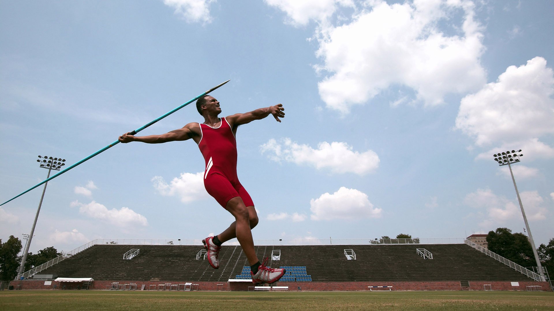 青少年足球竞赛规模不断扩大，赛场竞争激烈，2020年青少年足球比赛